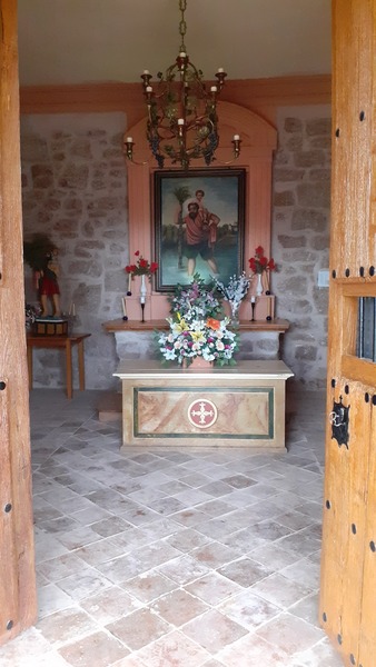 Interior de la Ermita de San Cristobal